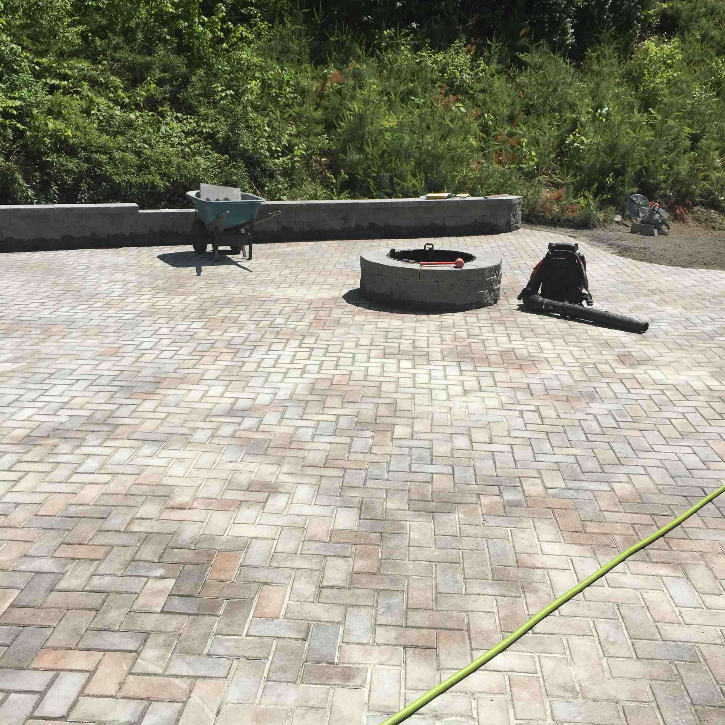 Hardscaping services - hardscape repair services